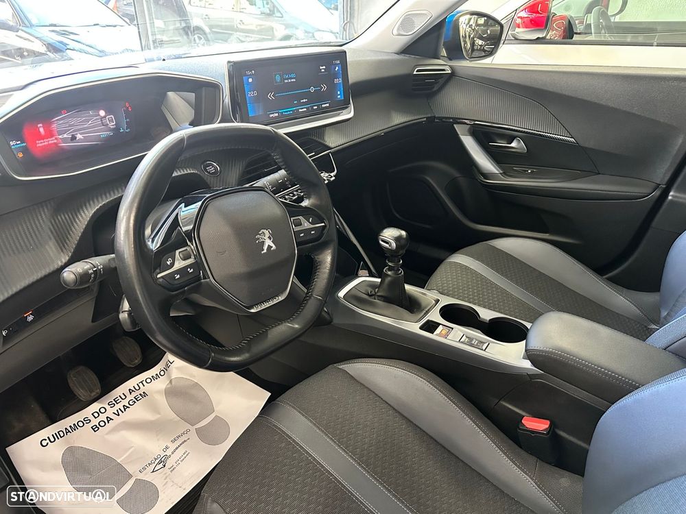Peugeot 2008 1.2 PureTech Allure - 11