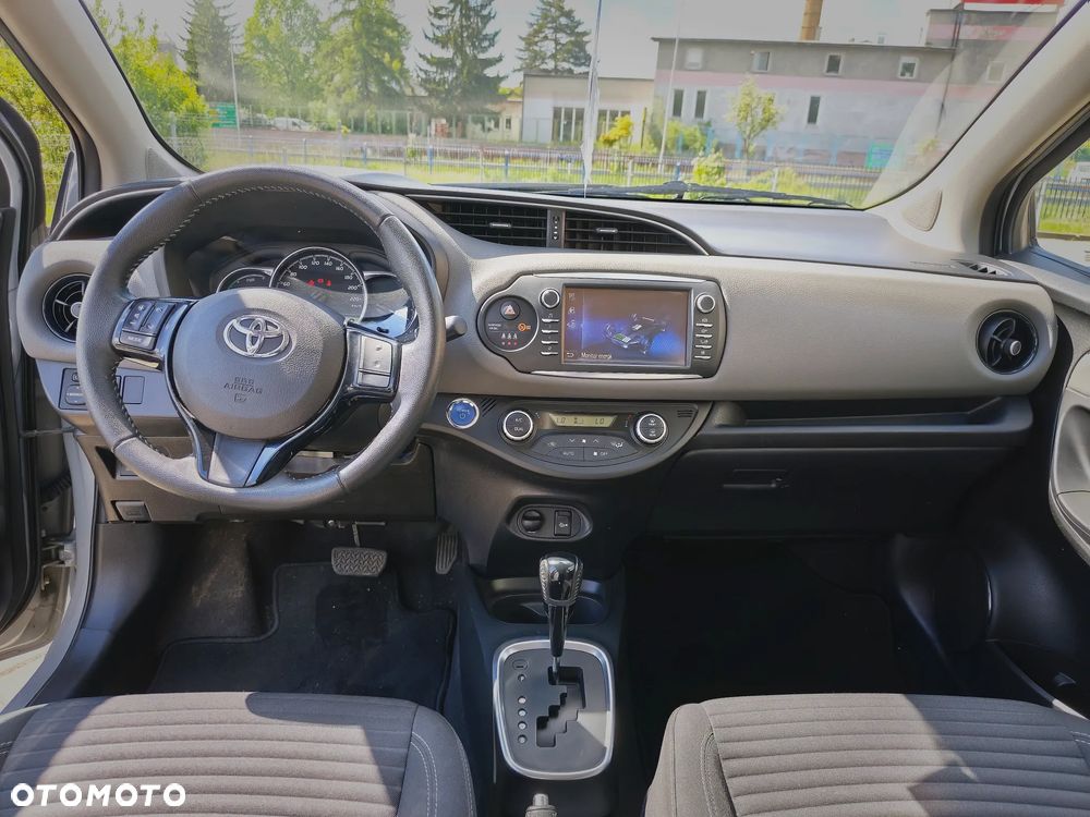Toyota Yaris 1.5 VVT-i Selection - 8