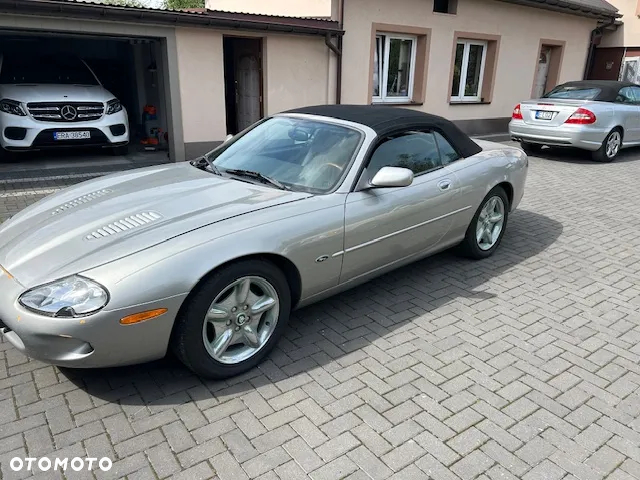 Jaguar XK8 4.0 - 25