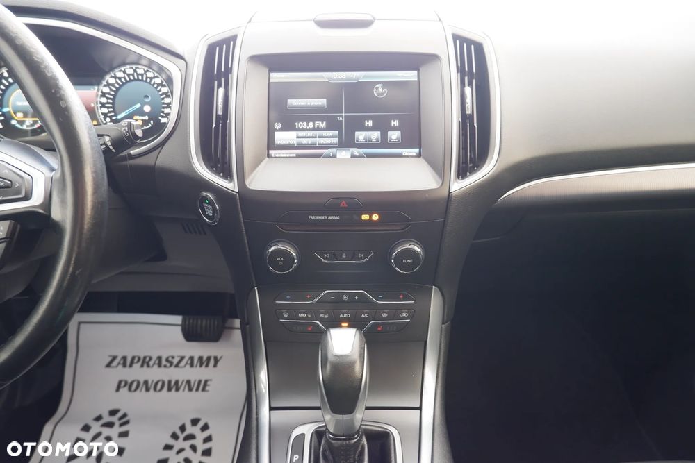 Ford S-Max - 11