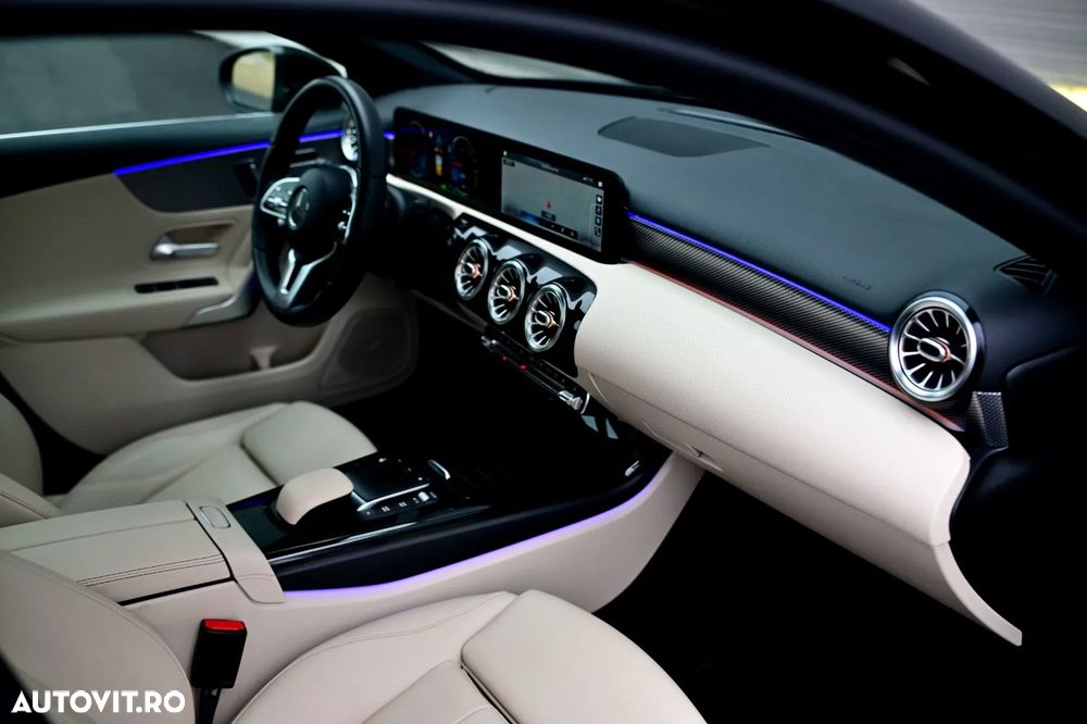 Mercedes-Benz A 250 e 8G-DCT Edition 2020 - 19