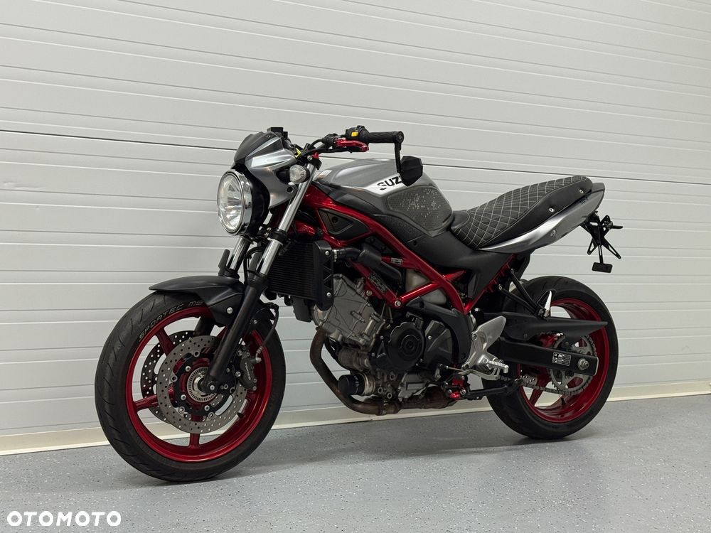 Suzuki SV - 12
