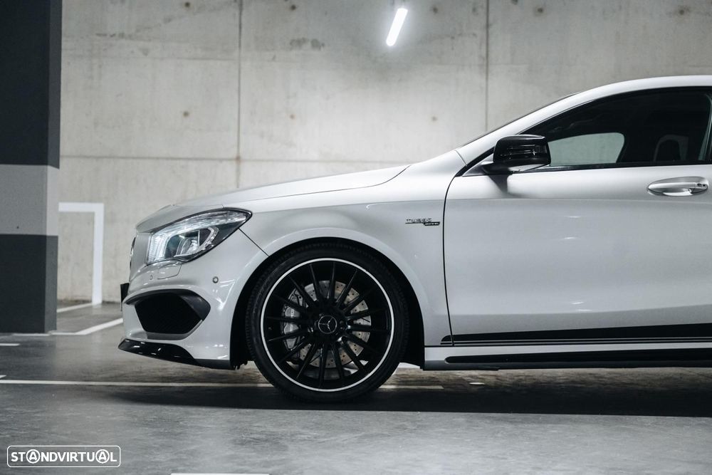 Mercedes-Benz CLA 45 AMG 4-Matic - 11