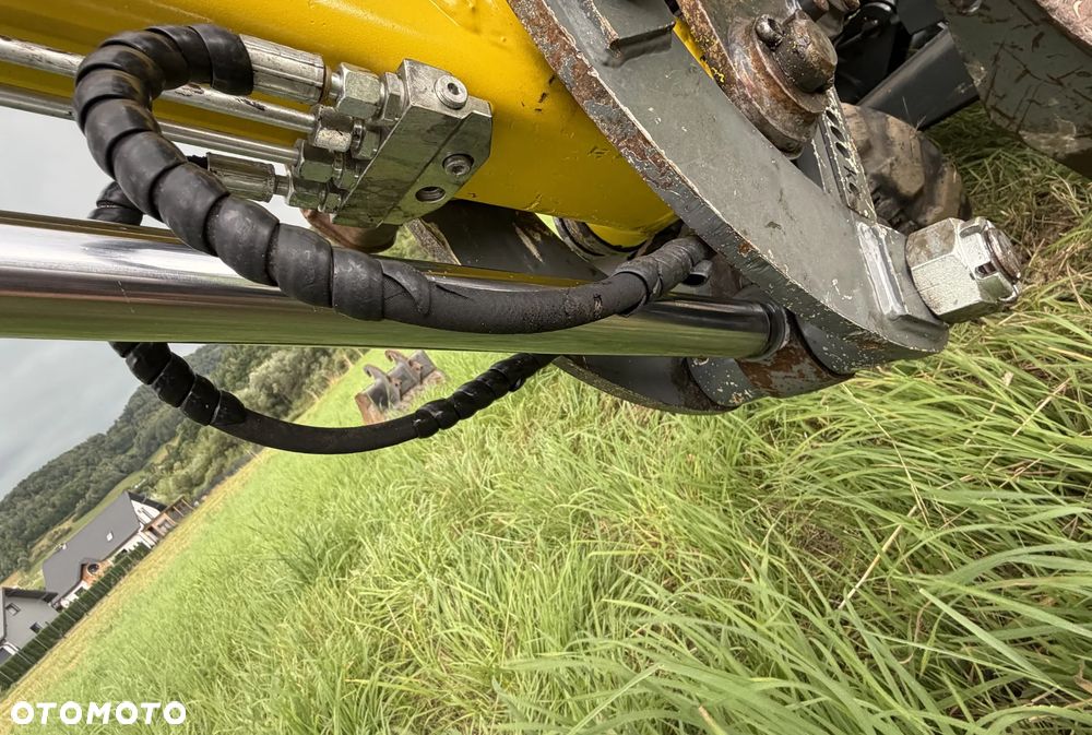 Wacker Neuson EZ38 koparka Gąsienicowa 4 tony. 2018 rok. Maszyna jak nowa 1600mtg.  Aktualna DEKRA BMWT 2026r. dodatkowa linia Hydrauliczna. Zamki na tłokach. Szybko-złącze Hydrauliczne. zmiana łyżek bez wychodzenia z Kabiny! Ani deka luzów wycieków. Okazja! 2 łyżki Oryginalne skandynawskiego typu. Yanmar silnik. Maszyna z Norwegii z Gospodarstwa Aktualna Dokumentacja! ani deka luzów i wycieków! OKAZJA Linia Hydr. Plus. Długie ramię PLUS. Oświetlenie LED. Gąski bardzo ładne. Wielka Okazja! Pełne sterowanie z dżojstików!! - 23