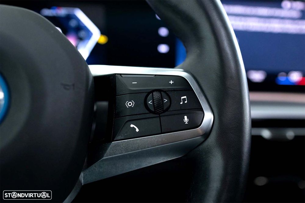 BMW iX1 xDrive30 Pack Desportivo M - 61