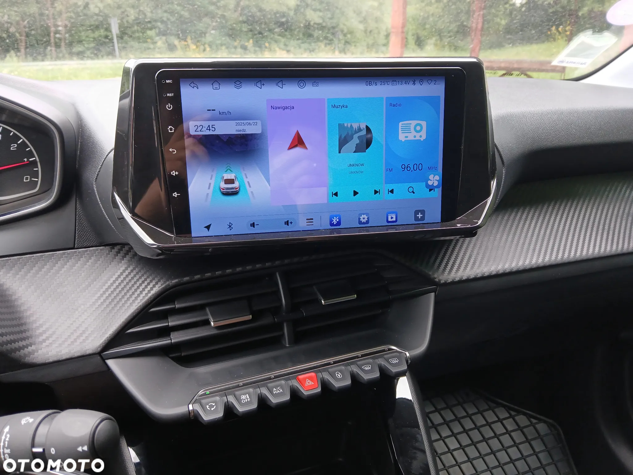 Peugeot 208 - 4