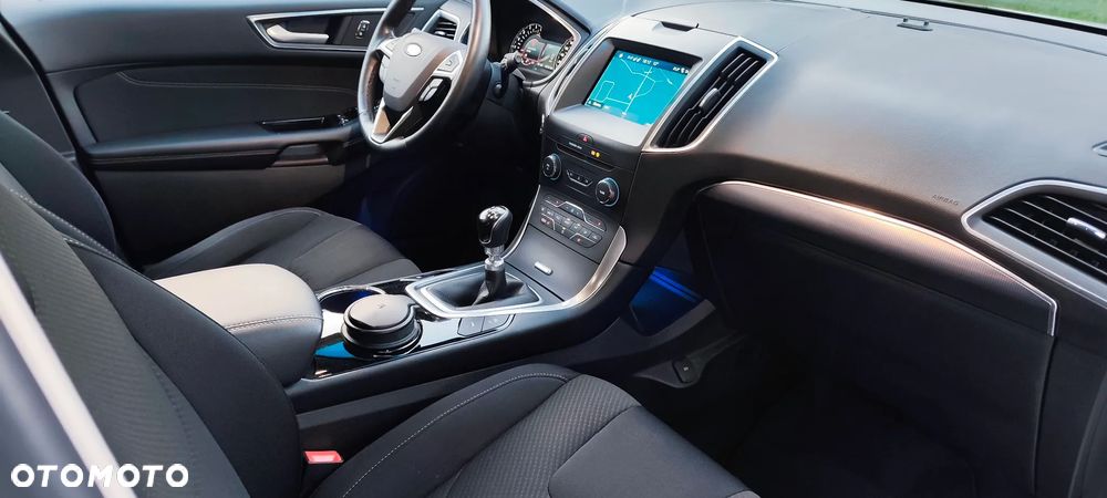 Ford Edge 2.0 EcoBlue 4x4 Trend - 30