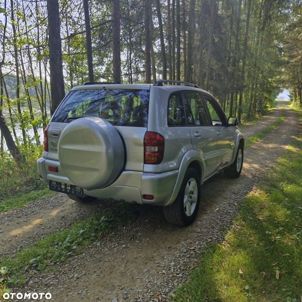 Toyota RAV4 D-4D 4x4 - 4