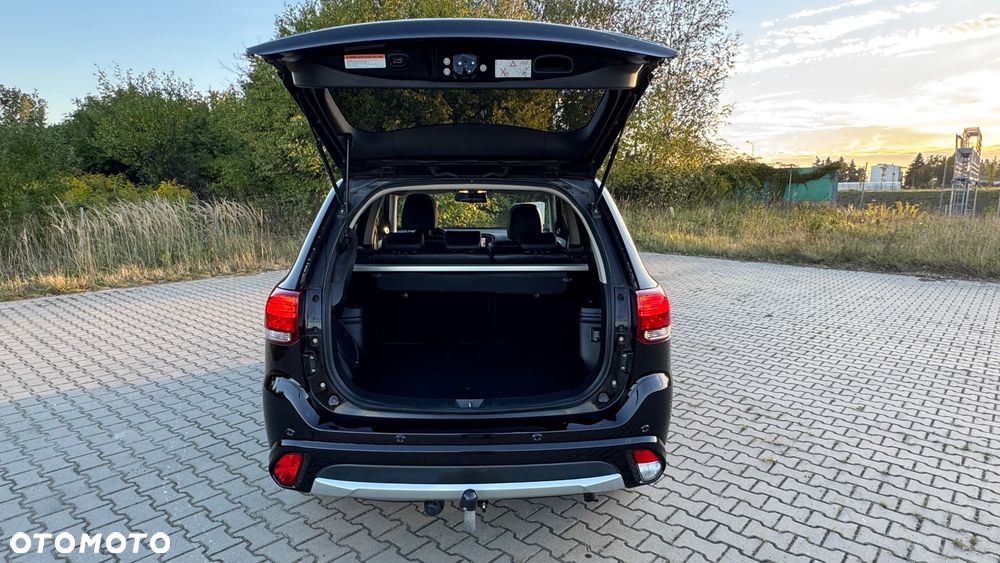 Mitsubishi Outlander 2.0 4WD Top - 15