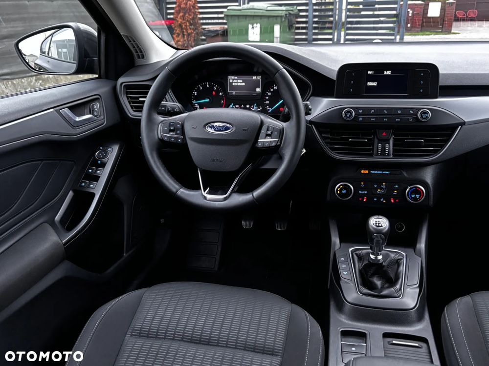 Ford Focus 1.0 EcoBoost Trend Edition - 17