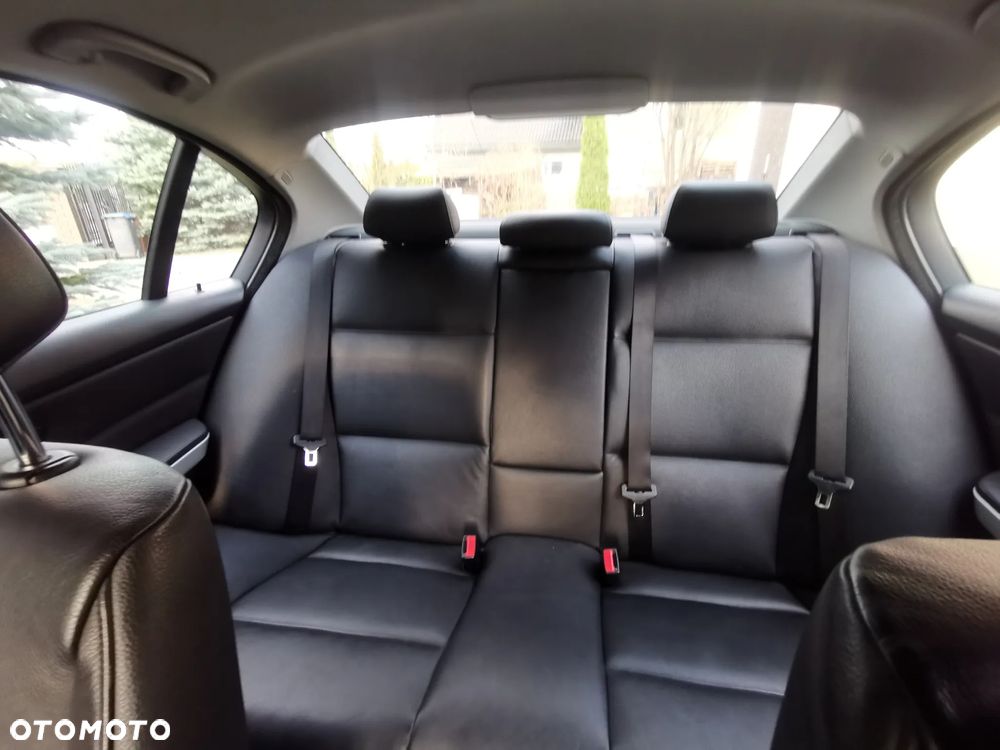 BMW Seria 3 - 26