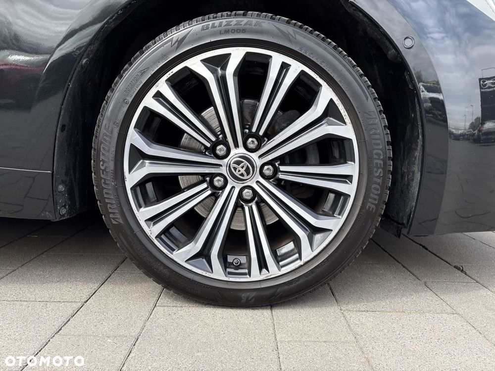 Toyota Corolla 2.0 Hybrid Executive - 18