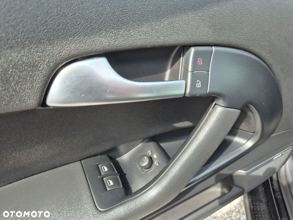 Audi A3 3-drzwiowe 1.4 TFSI Ambition - 30