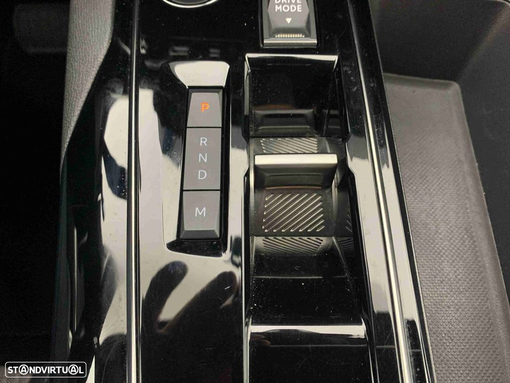 Peugeot 3008 1.5 BlueHDi Allure Pack EAT8 - 26