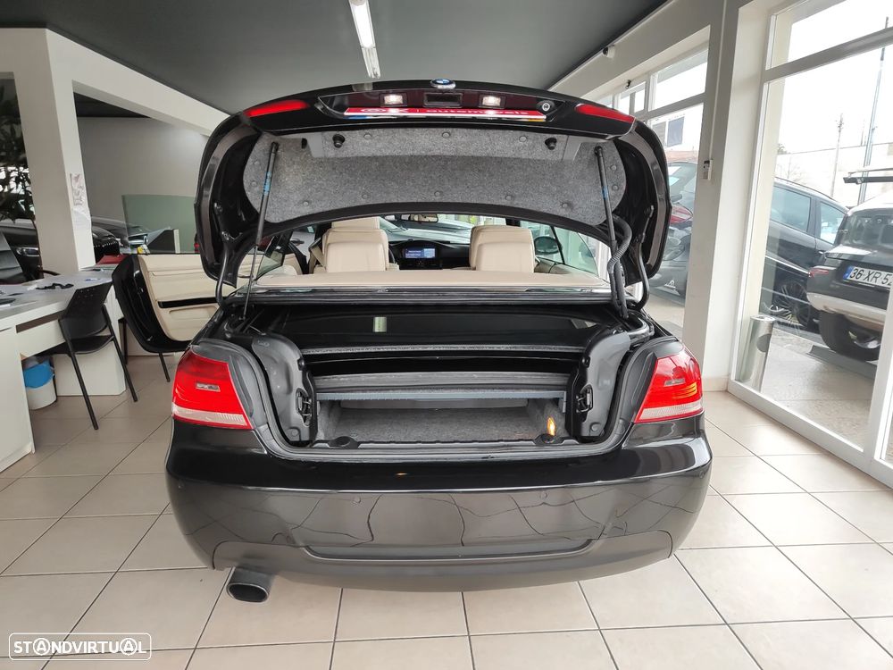 BMW 320 i M Sport Edition - 15