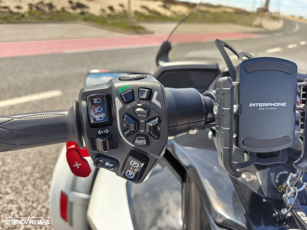 Can-Am Spyder F3 T - 16