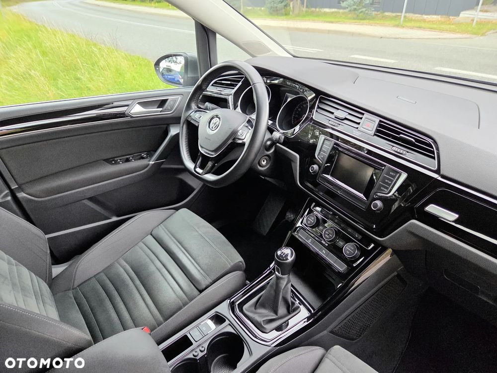 Volkswagen Touran 2.0 TDI BMT Highline - 14