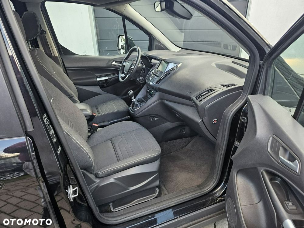 Ford Tourneo Connect Grand - 28