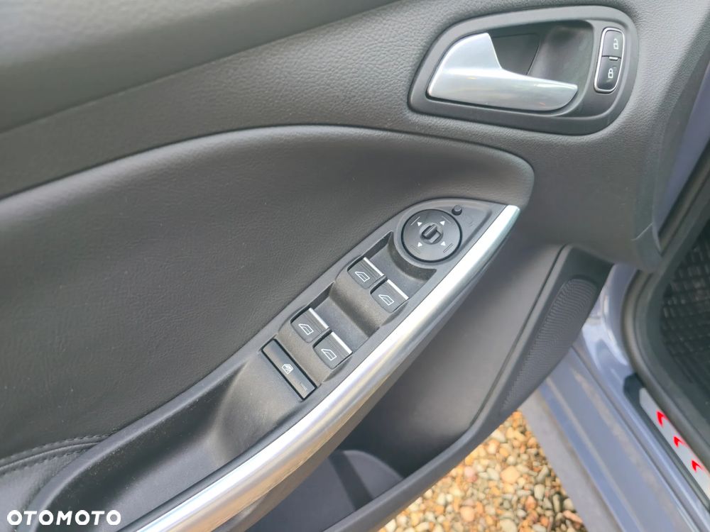 Ford Focus 2.0 EcoBoost ST - 14
