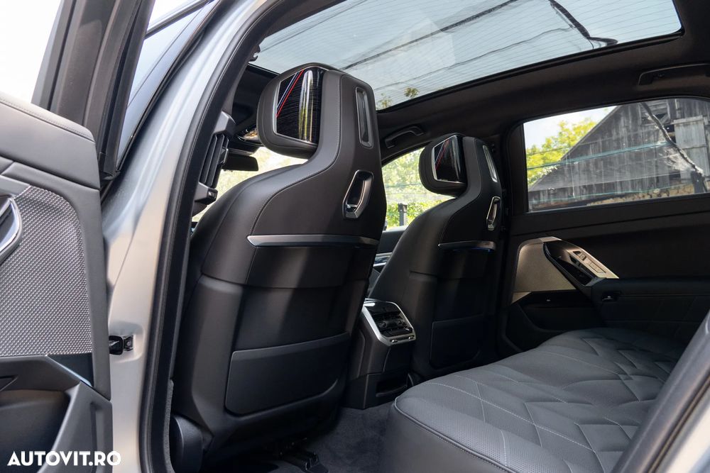 BMW Seria 7 740d xDrive MHEV - 15