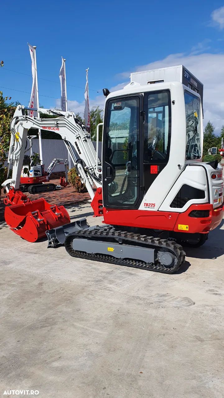 Takeuchi TB 225 4 ani garantie - 1