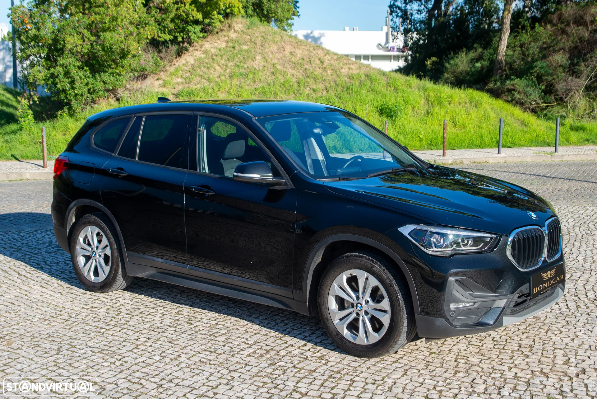 BMW X1 25 e xDrive Corporate Edition - 4
