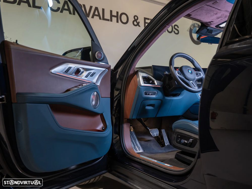 BMW XM 50e - 18