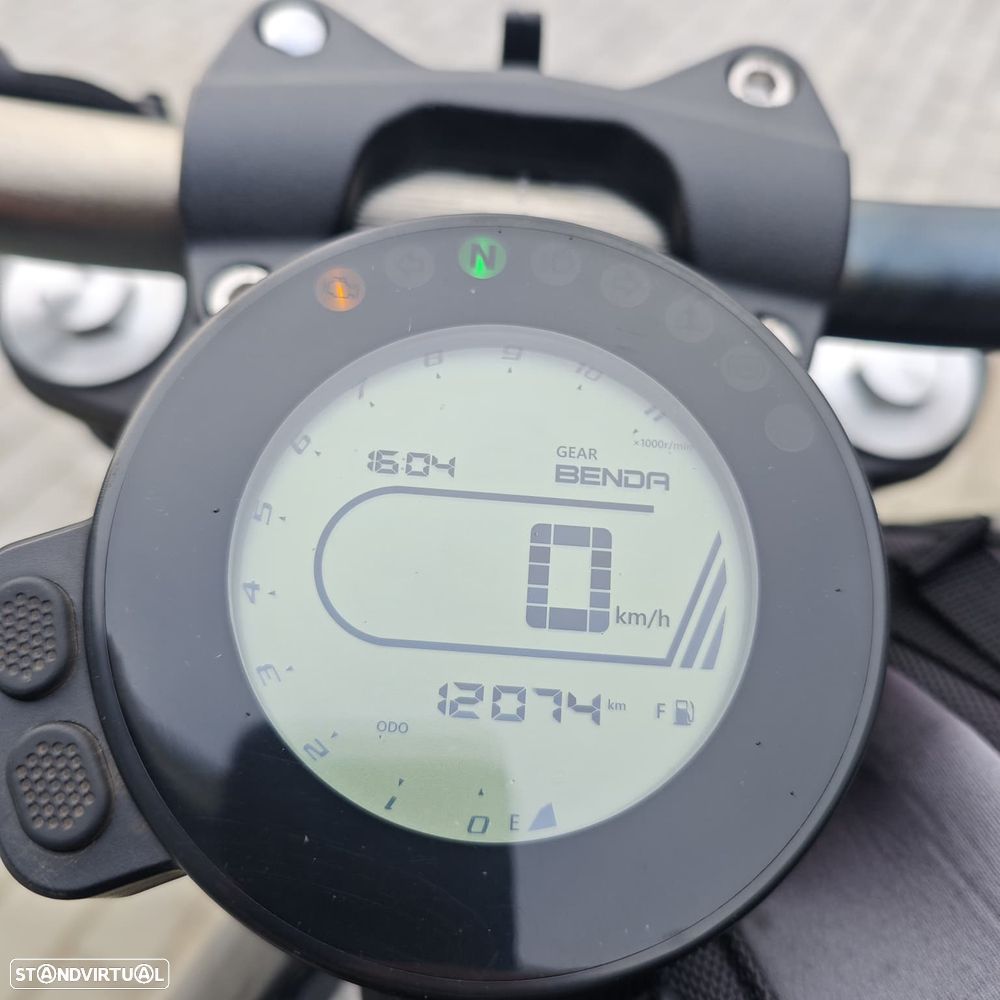 Keeway V-Cruise 125 BENDA - 4