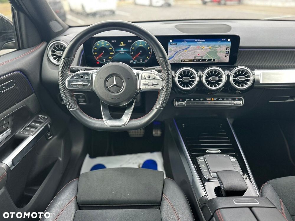 Mercedes-Benz GLB - 9