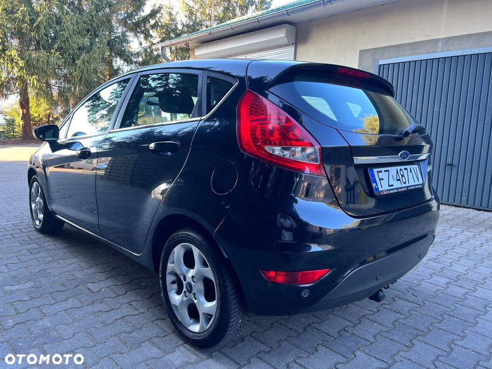 Ford Fiesta - 10