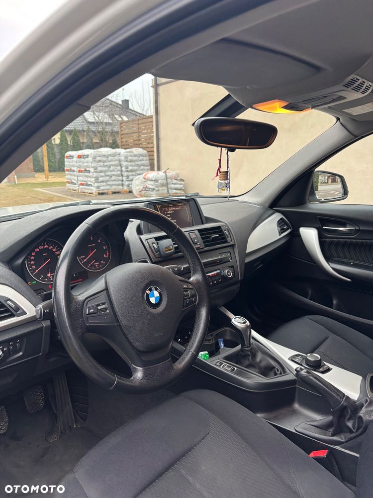 BMW Seria 1 116d - 10