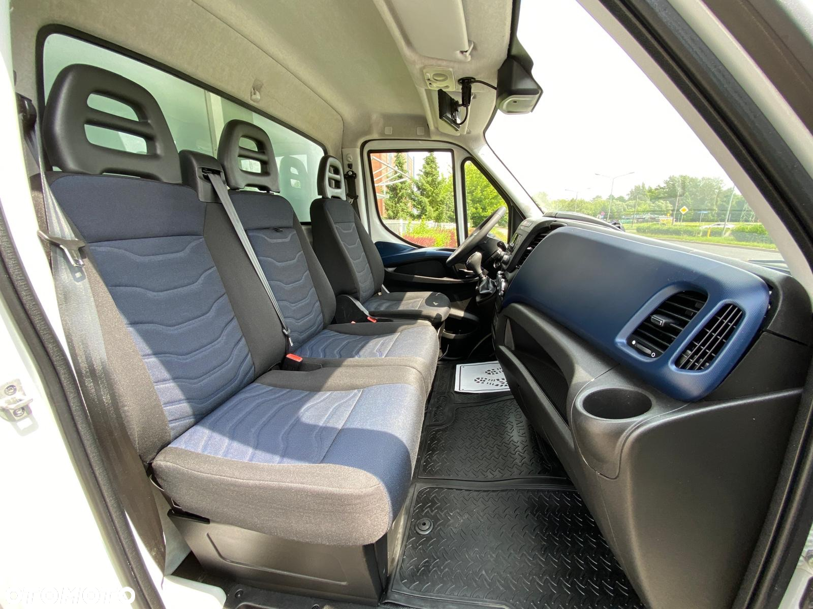 Iveco DAILY 35-160 HI-MATIC CHŁODNIA 8EP THERMO KING V300 MAX WINDA ZEPRO - 40
