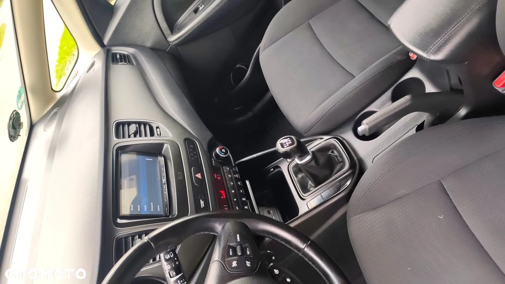Kia Carens 1.6 GDI Fifa World Cup Edition - 6