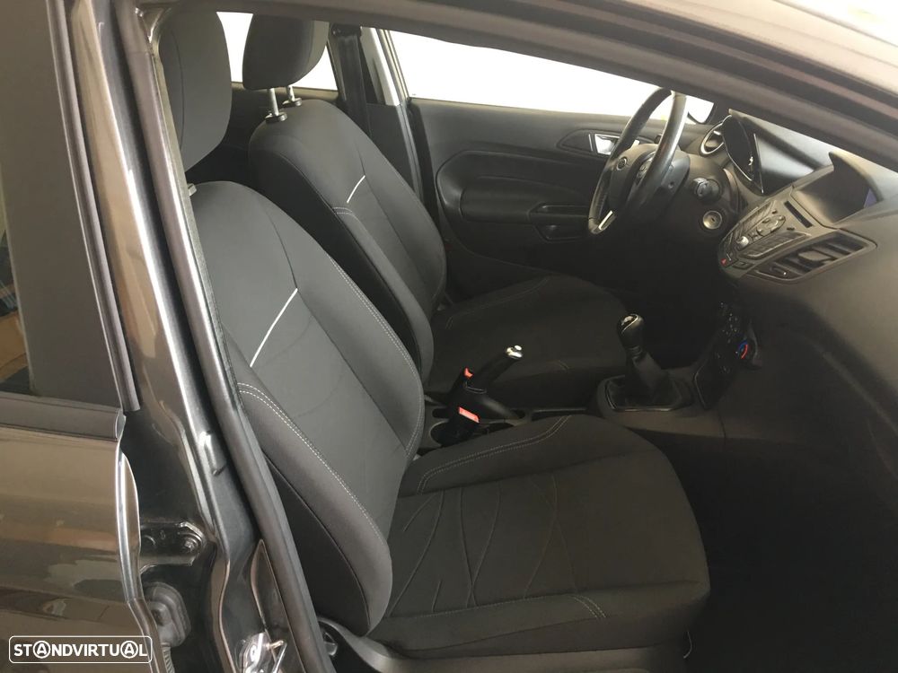 Ford Fiesta 1.0 Celebration - 15