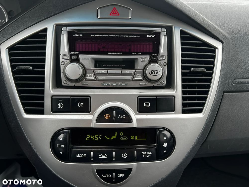 Kia Carens 2.0 EX - 17