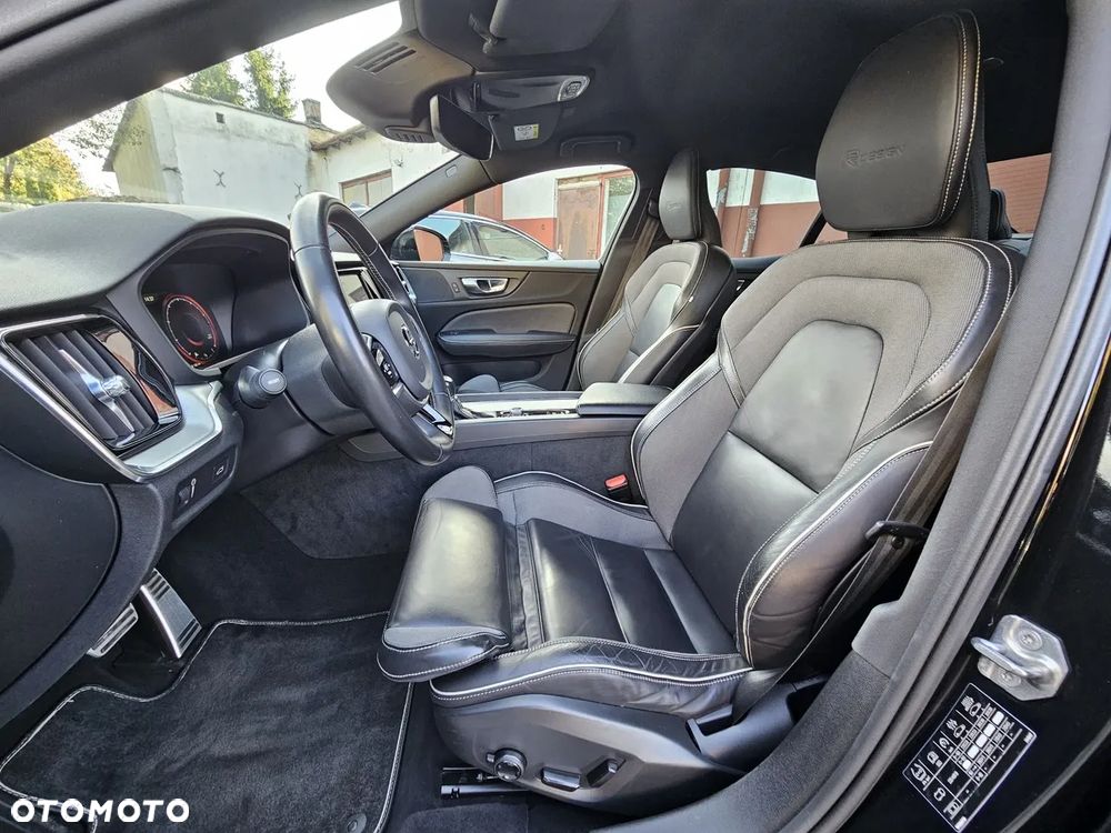 Volvo S60 T4 R-Design - 10