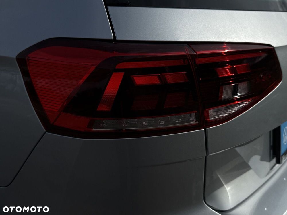 Volkswagen Passat 2.0 TDI Business DSG - 41
