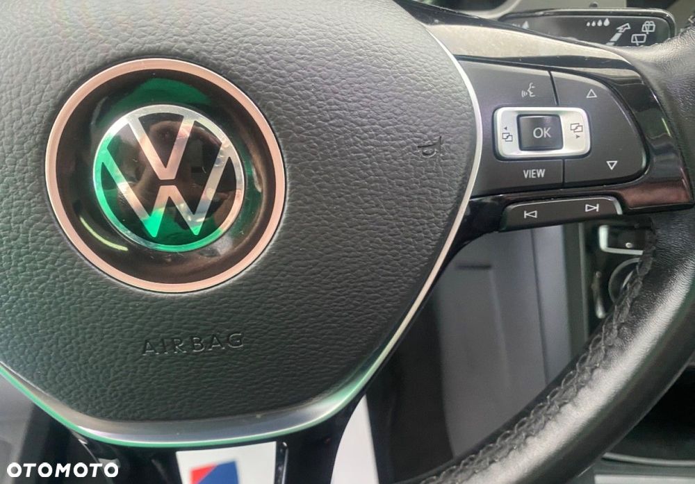 Volkswagen Touran 2.0 TDI SCR Comfortline - 17