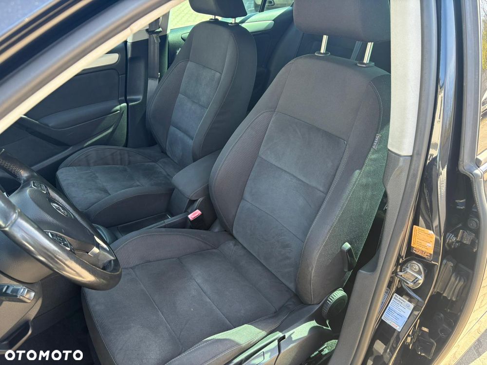 Volkswagen Golf 2.0 TDI DPF DSG Highline - 17