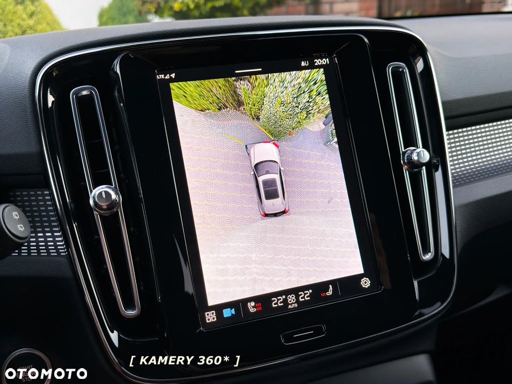 Volvo XC 40 B4 B AWD DKG Plus Dark - 25