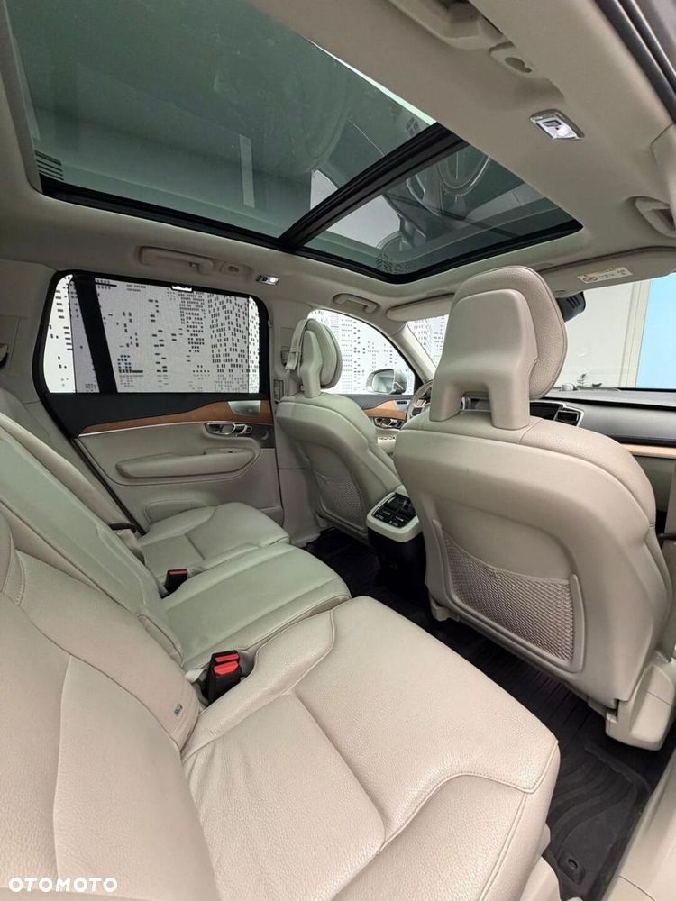 Volvo XC 90 - 15