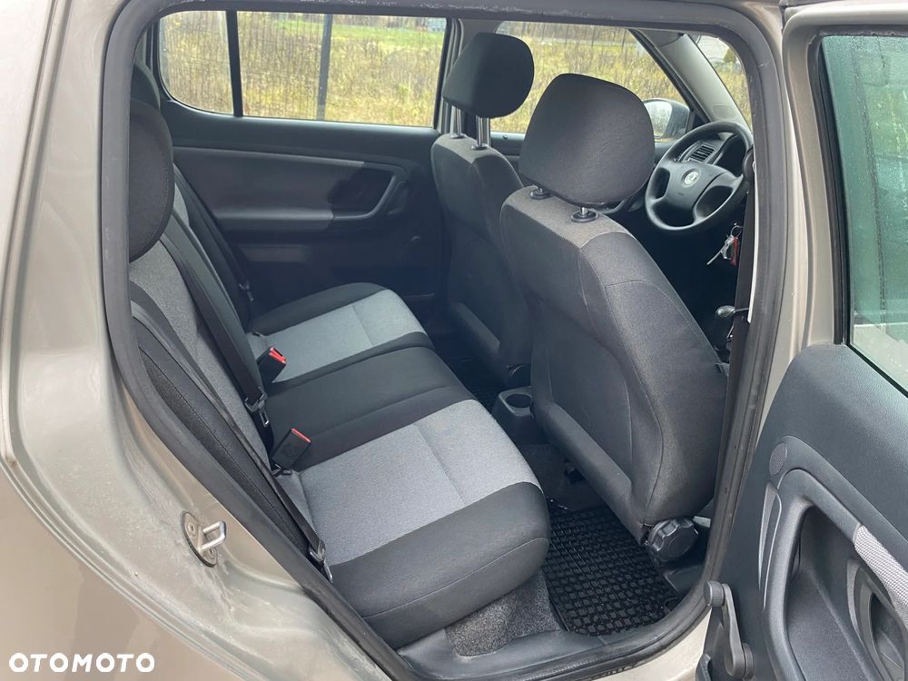 Skoda Fabia 1.4 16V Comfort - 14