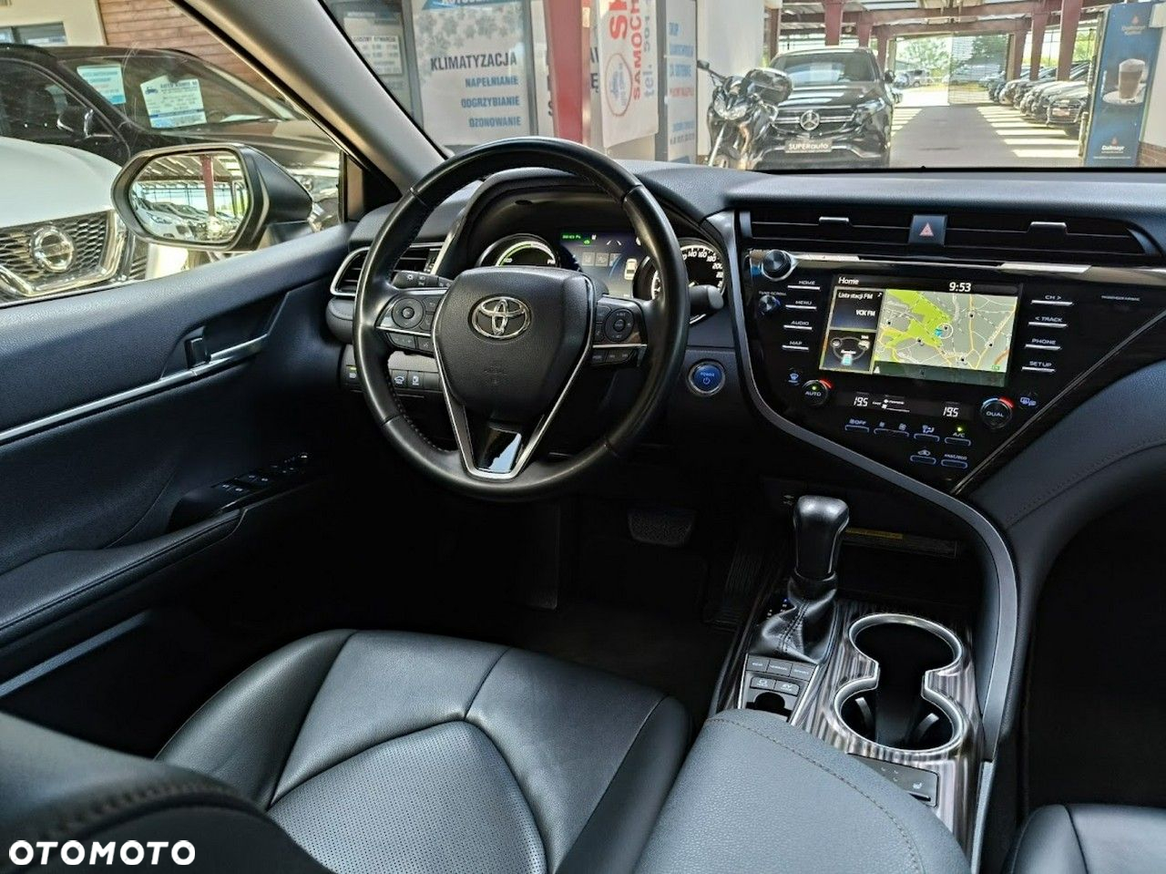 Toyota Camry - 16