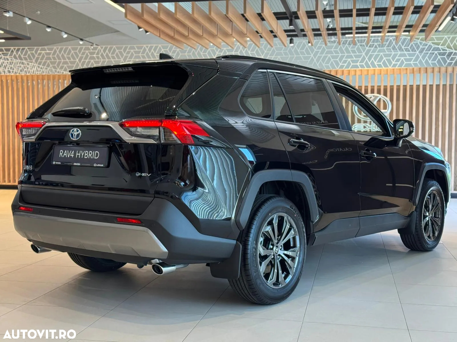 Toyota RAV4 2.5 Hybrid VVT-iE 4x4 Luxury - 3
