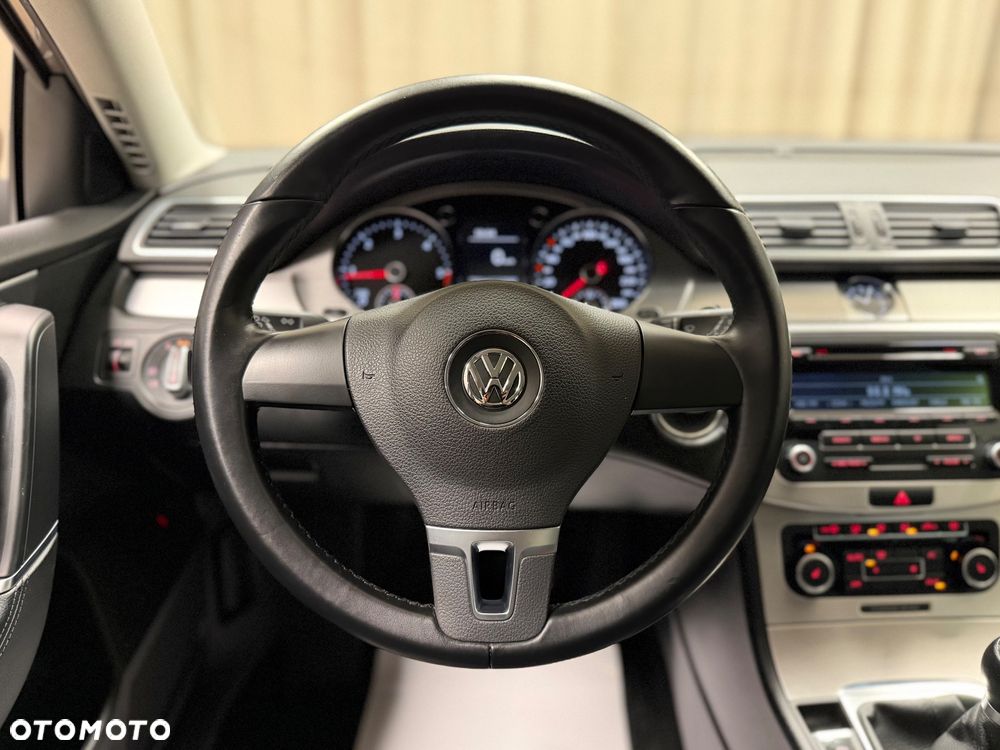 Volkswagen Passat 2.0 TDI 4Mot Highline - 10