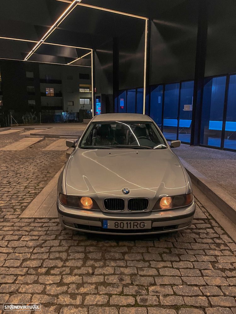 BMW 520 - 1