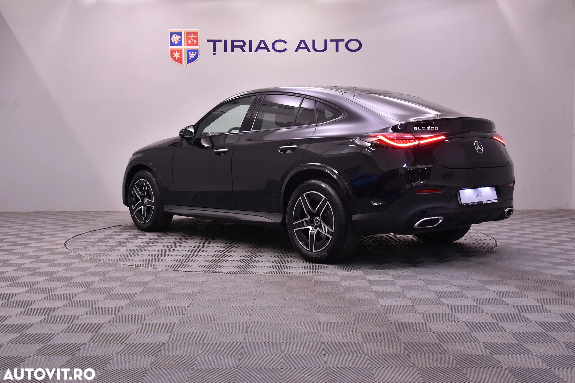 Mercedes-Benz GLC 300 4MATIC MHEV - 3