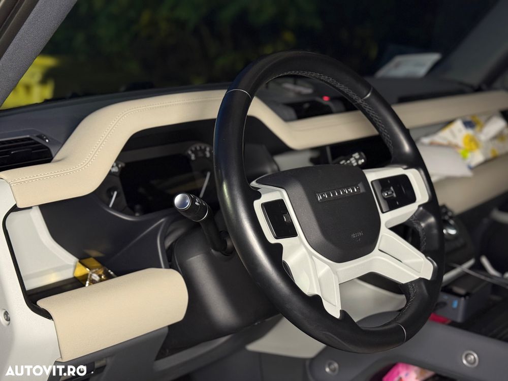 Land Rover Defender 110 3.0D 300 MHEV Hard Top X-Dynamic SE - 8