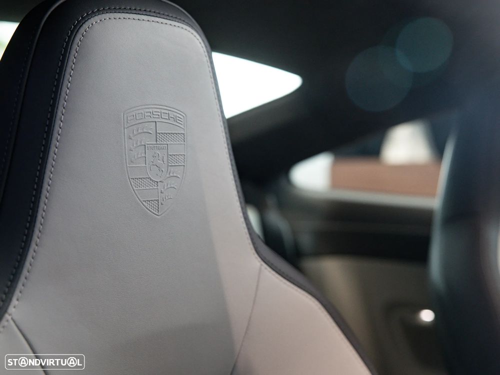 Porsche 911 (992) Carrera S - 42