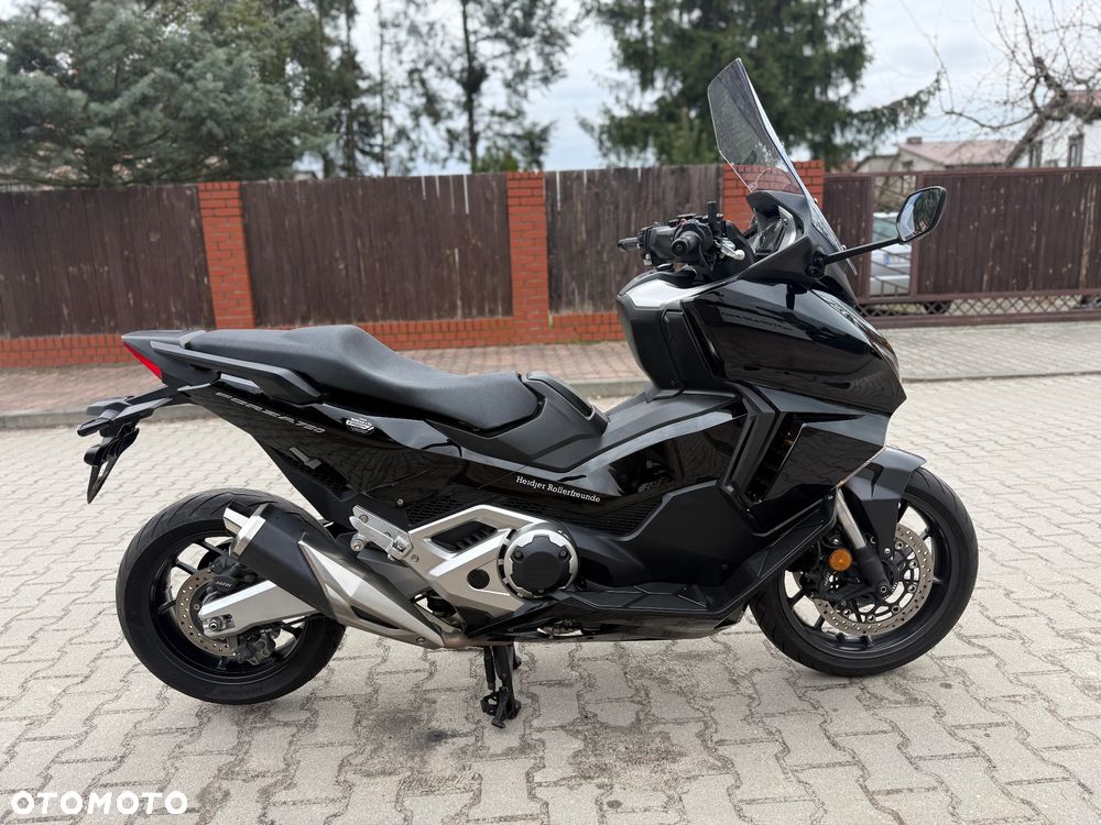 Honda NSS - 8